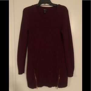 Maroon oversized tunic sweater w/zippers